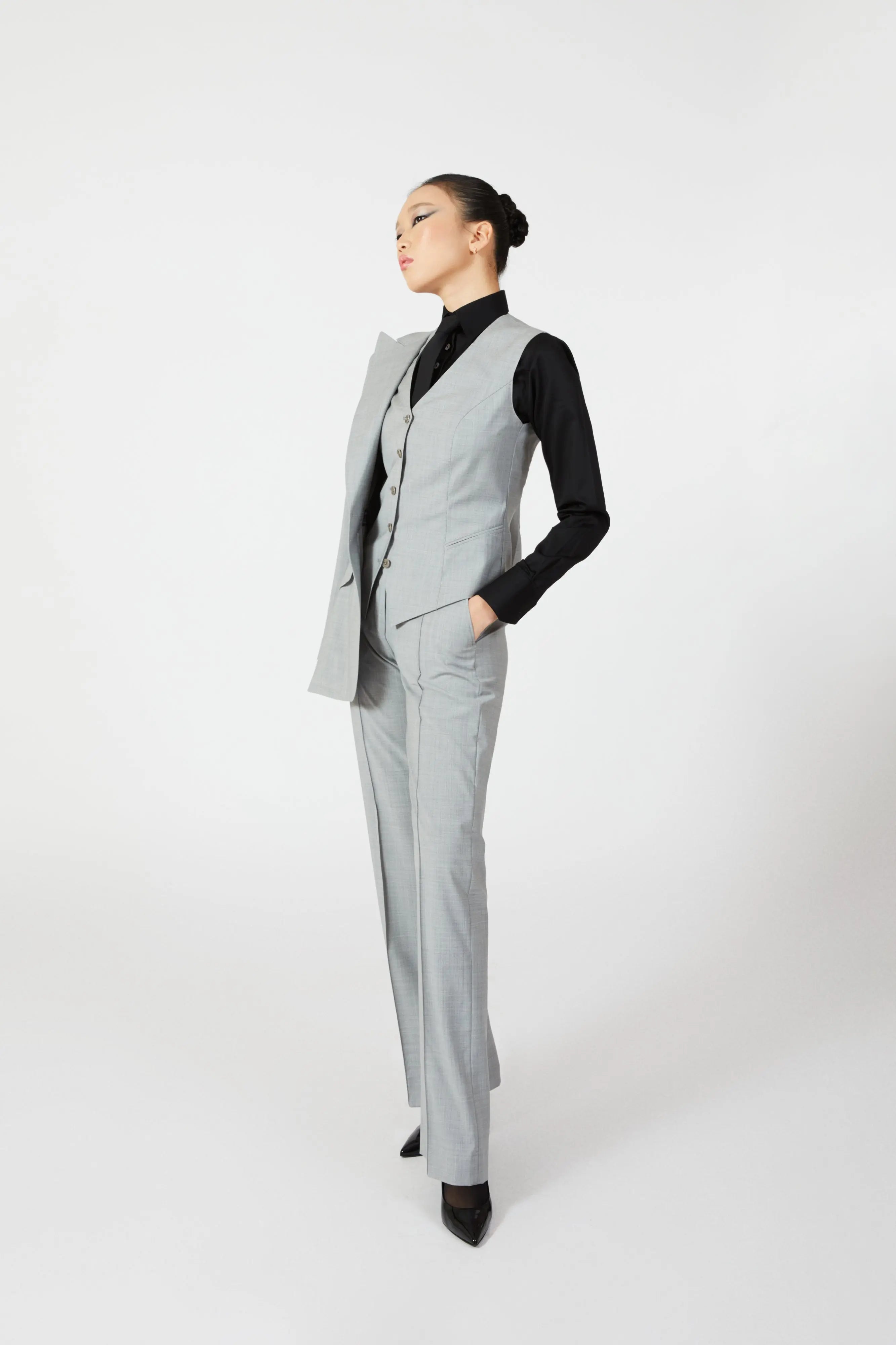 Freya Single Breasted Suit with Waistcoat - Alexandra-Dobre.com